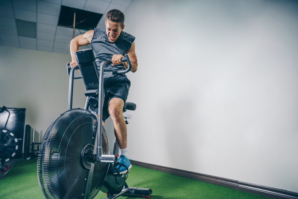 Quema calorías y reduce barriga: Assault bike air