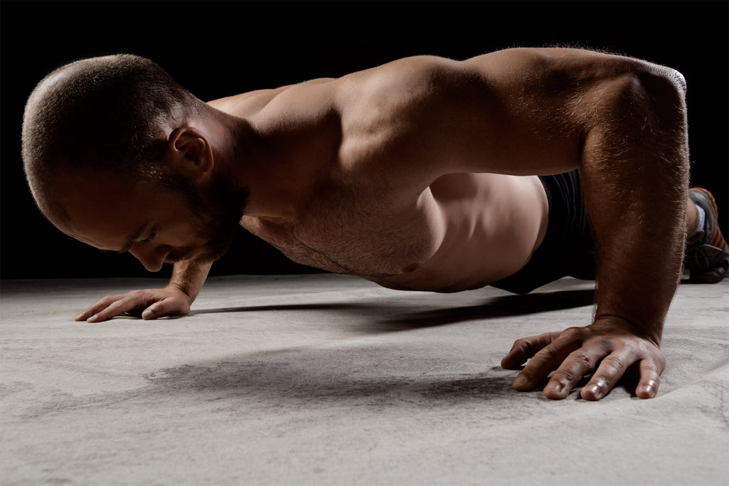 Ejercicios básicos que no deben faltar en tu rutina: Push ups o flexiones