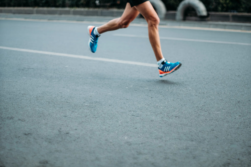 Mejorar corriendo en asfalto, alternando con trail running